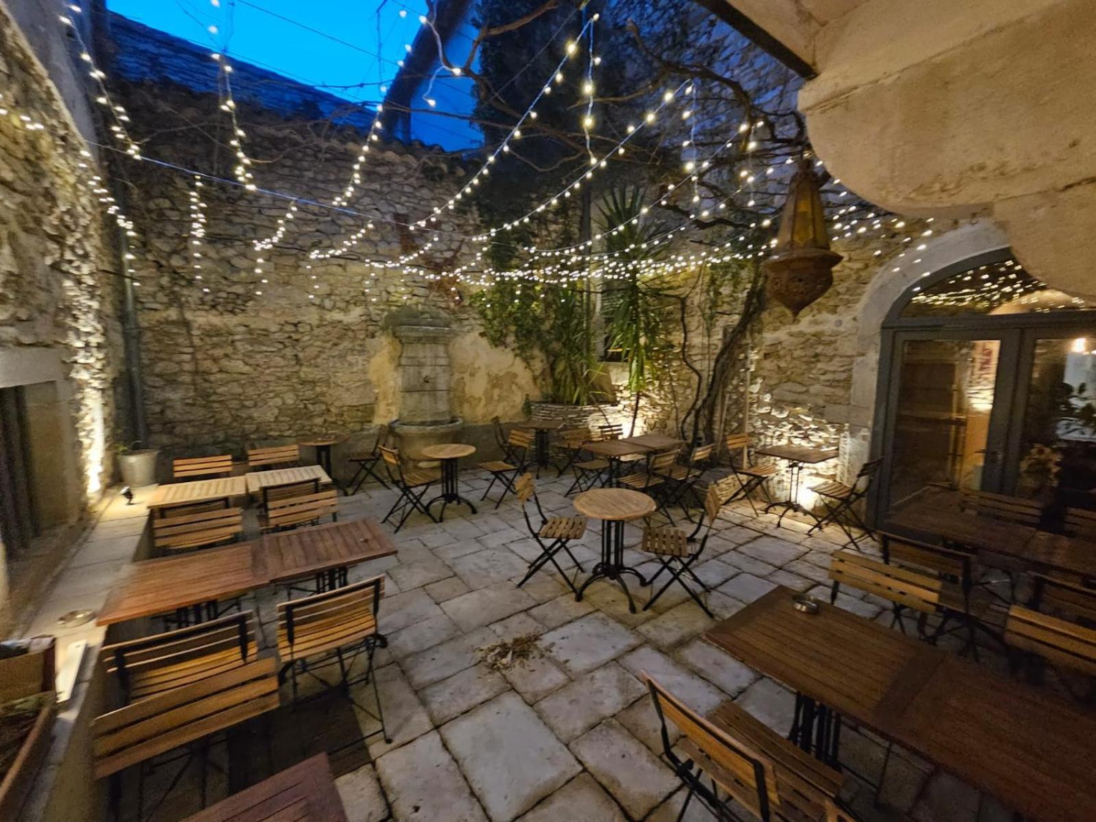 Le Patio Hotel Grignan Exterior foto